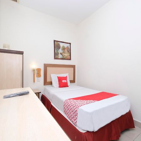 Hotel Sri Sutra - Sungai Buloh Petaling Jaya Exterior photo